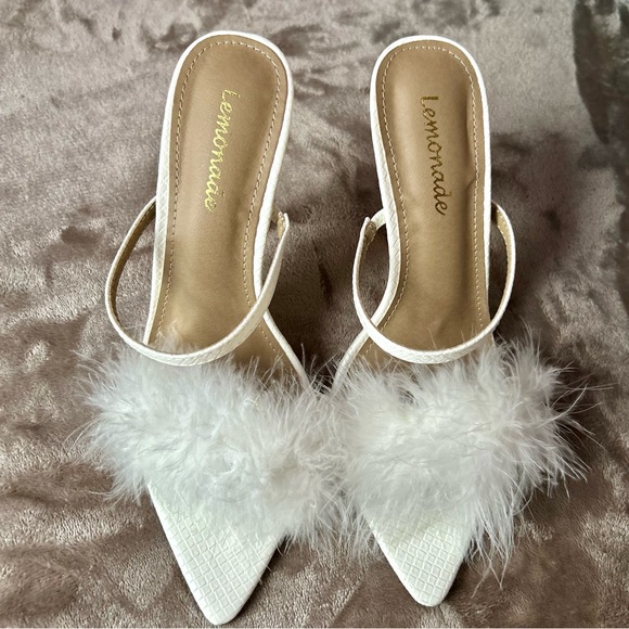 Lemonade Shoes - Lemonade 5” White Stiletto Heels Faux Feathers Never Worn No Box Size 7 NWOT
